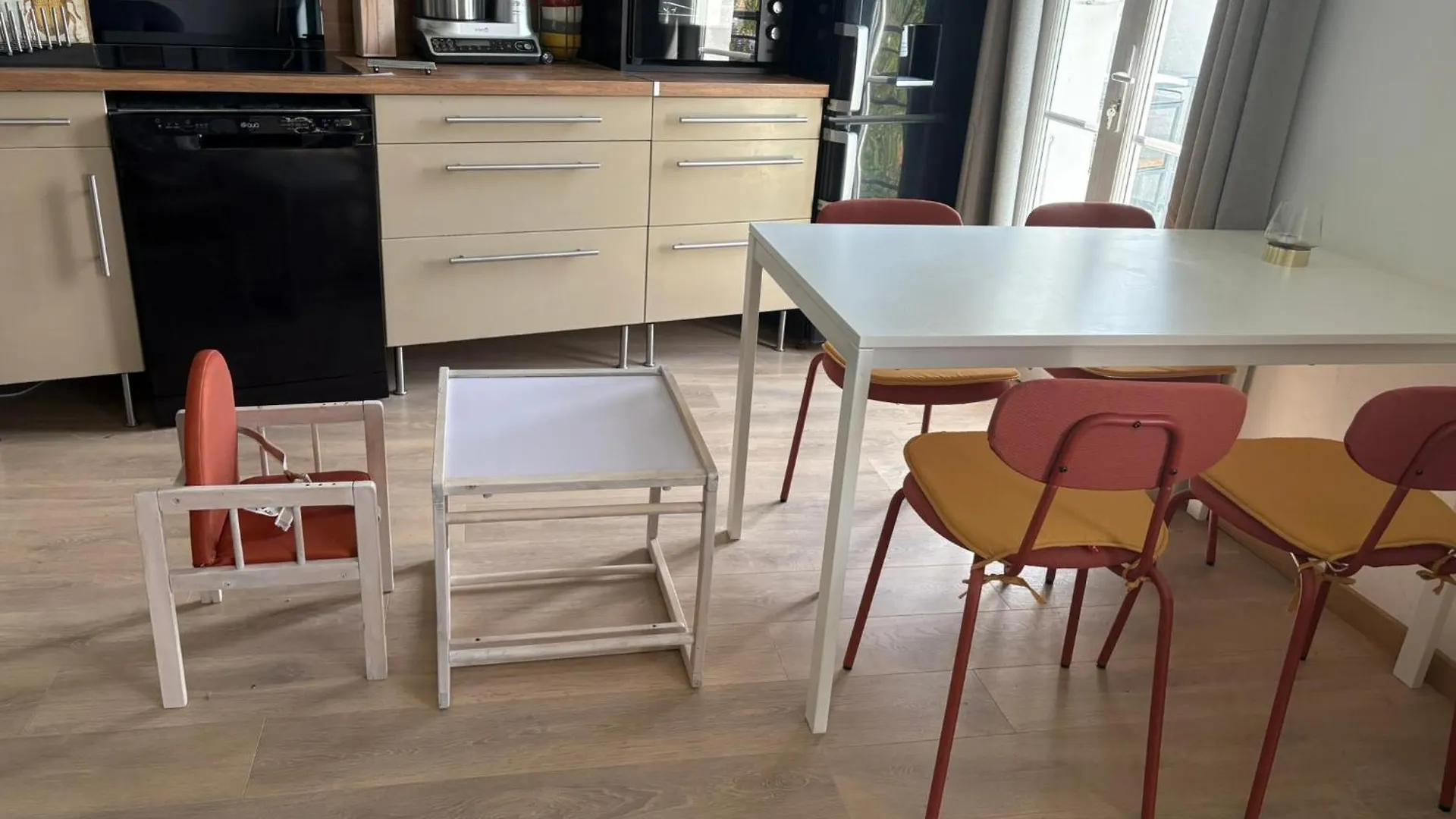 Appartement Charmant A Aubenas Lägenhet