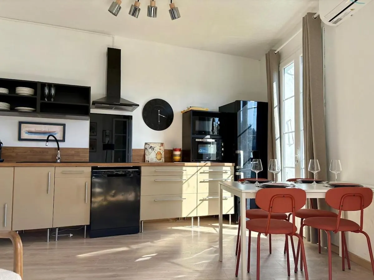 Appartement Charmant A Aubenas Apartment