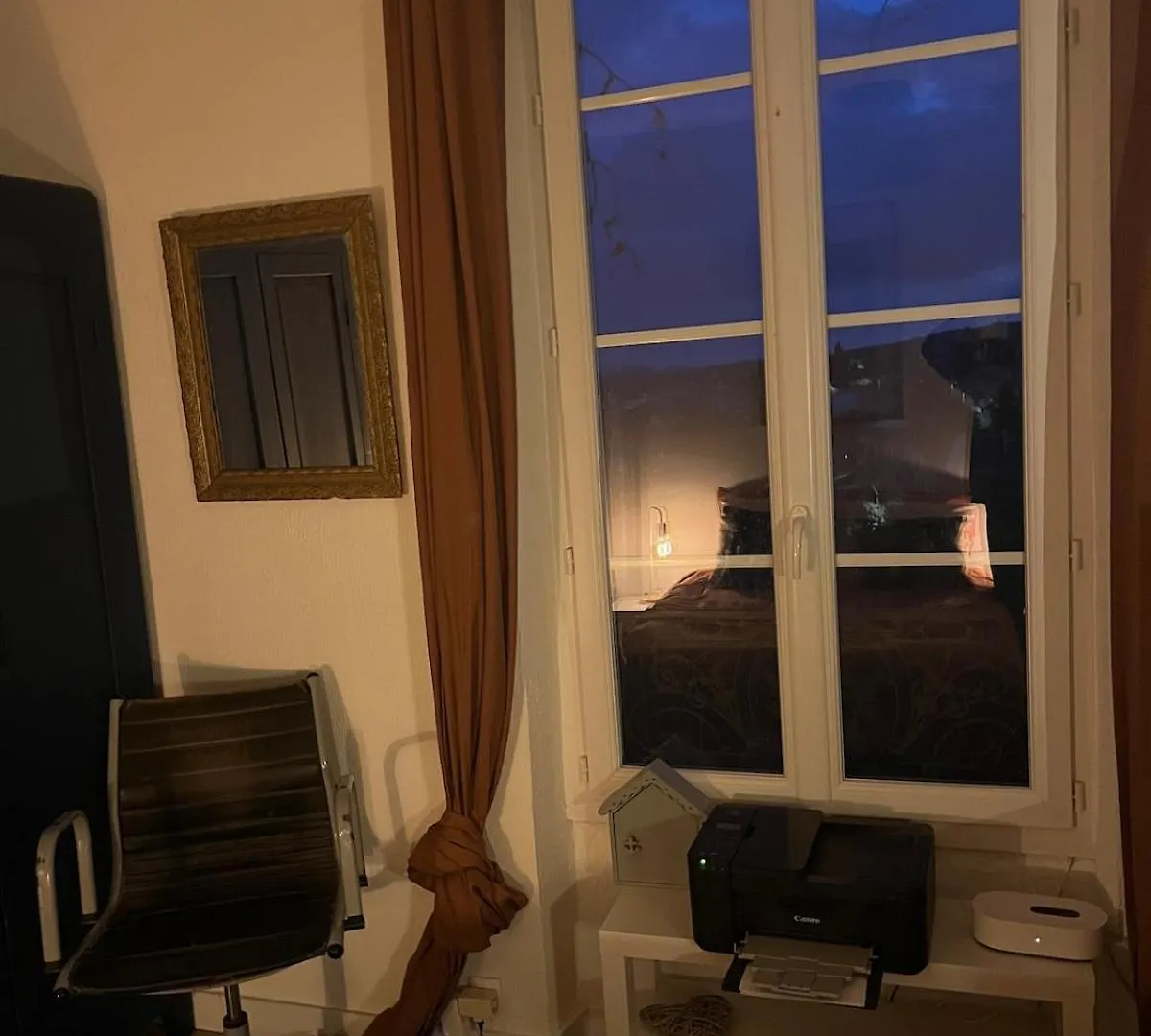 Appartement Charmant A Aubenas 0*,